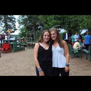 Meet your Posher, Bailey